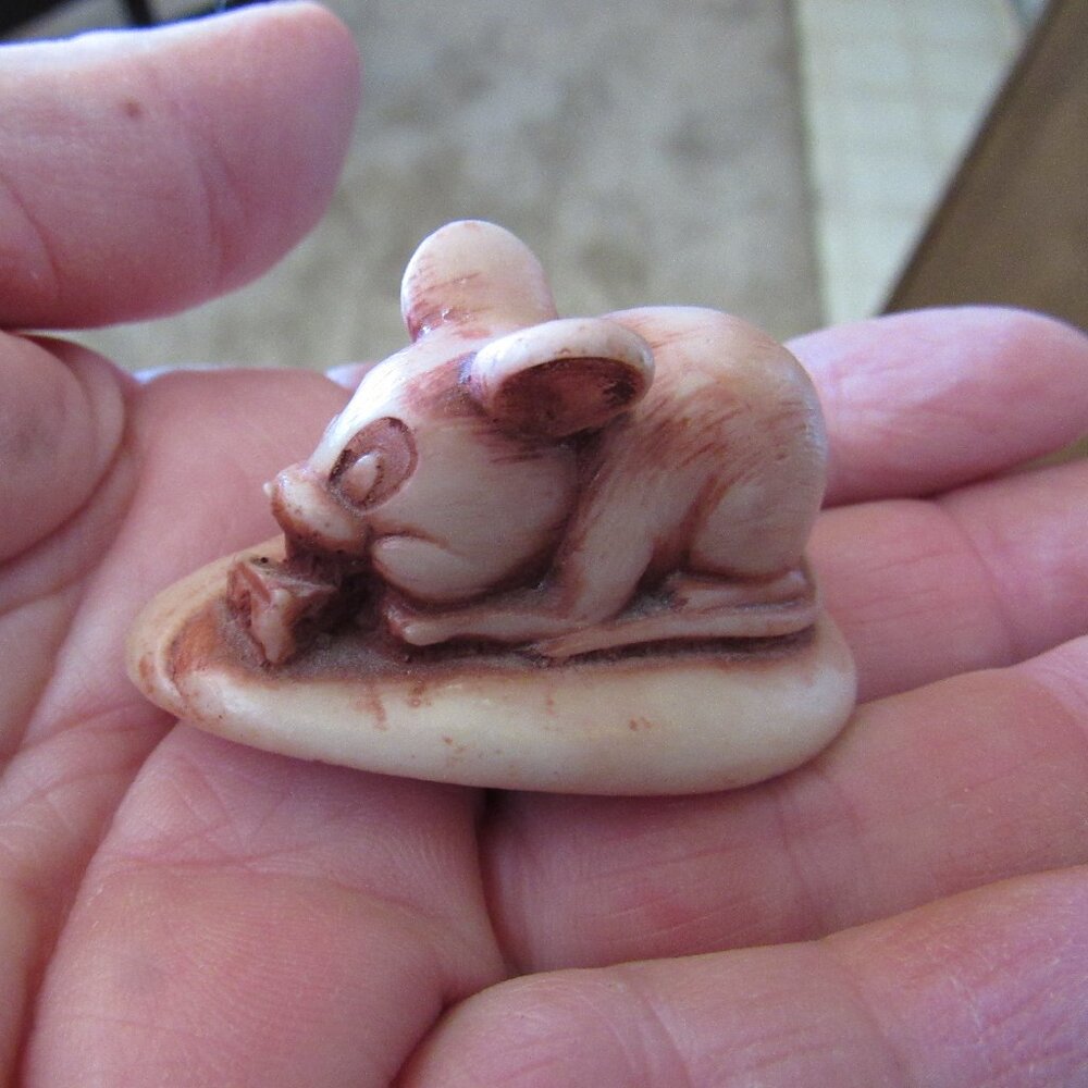 Vintage Little Carved Mouse Signed